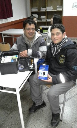 Entrega de apoyo didáctico a la especialidad de electricidad